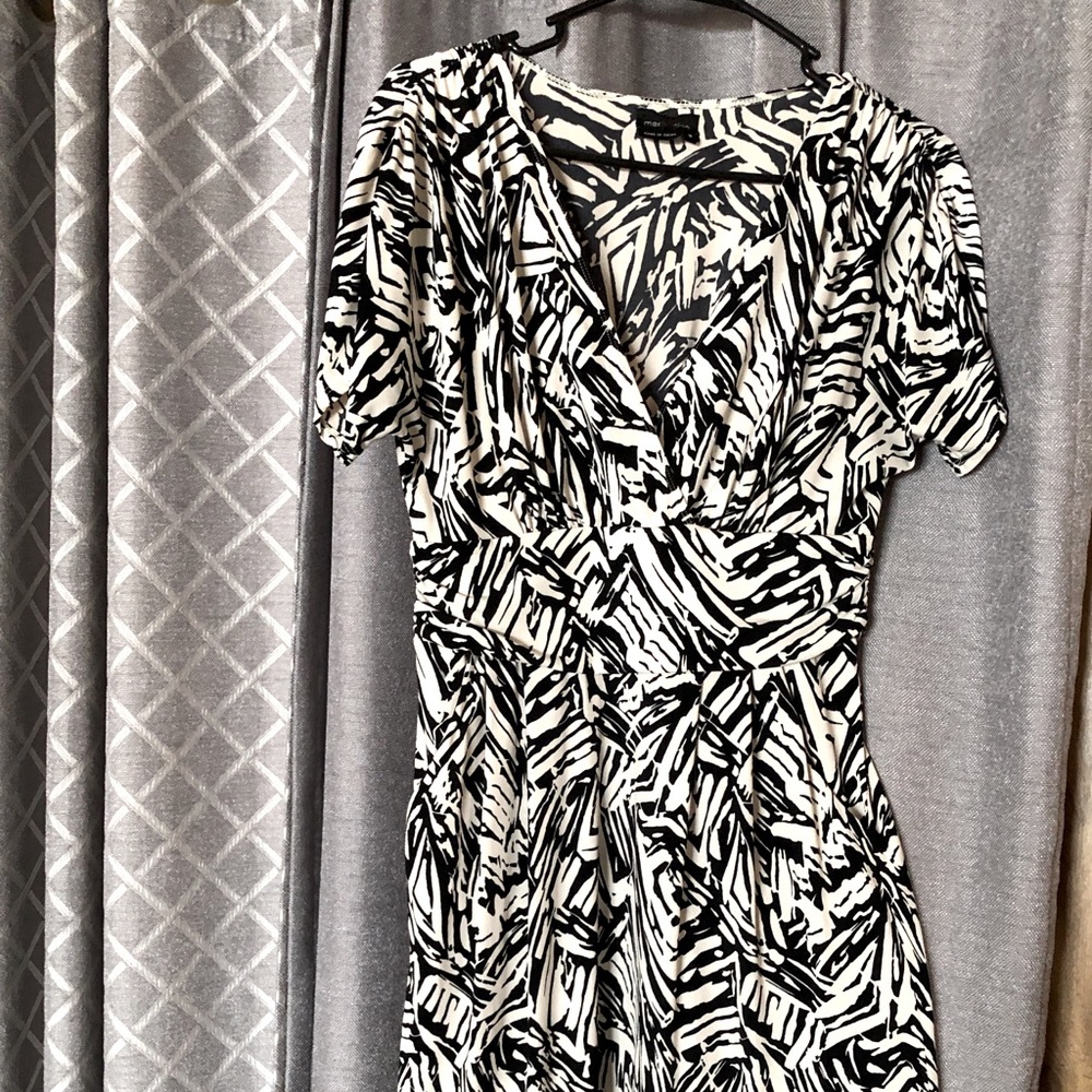 Black and cream short sleeve dress